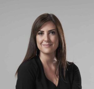A Flora acaba de anunciar a profissional Ligia Vulcano como mais nova Diretora de Marketing e Inovação da Unidade Pele da companhia.