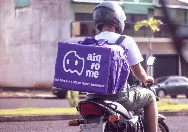 O aiqfome lança sua campanha anual “Março em Dobro”, que conta com a mecânica promocional “compre 1, leve 2".