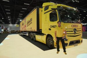 A Cimed estreia, em parceria com o Domingão com Huck, da TV Globo, sua nova campanha promocional, o lendário Caminhão do Domingão.