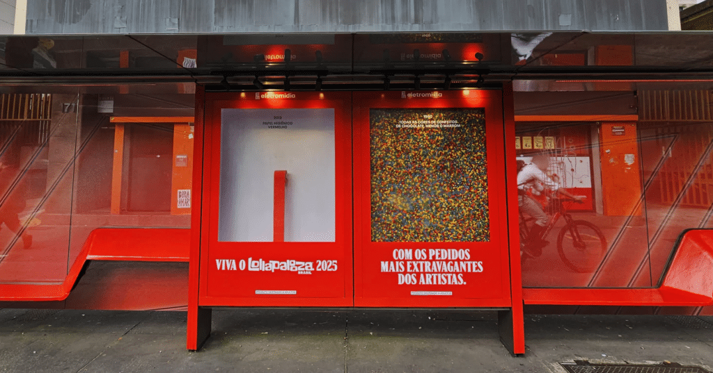 A Budweiser instalou, na Avenida Paulista, em São Paulo, painéis expondo pedidos extravagantes de estrelas da música.