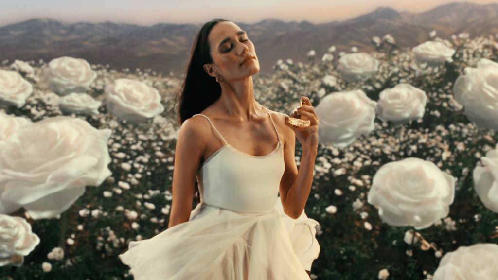 A Natura estreia campanha integrada de lançamento da sua nova marca de perfumaria feminina prestige, Natura Aura.