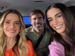 Ingrid Guimarães e Mônica Martelli, com o ator Marcelo Faria, nos bastidores da campanha. Crédito: Divulgação GSK