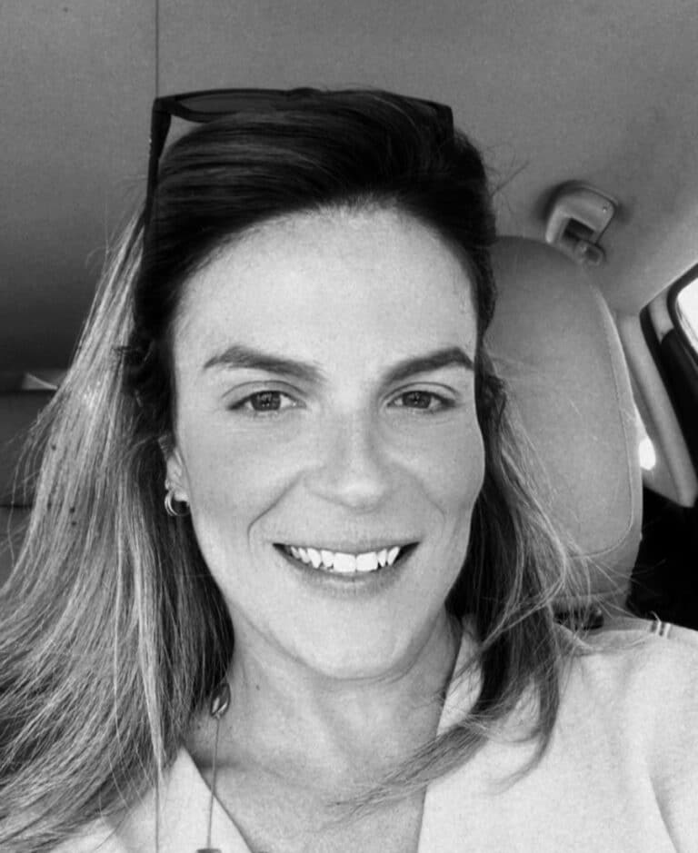 A profissional Juliana Costa Vieira acaba de ser anunciada como nova diretora de atendimento da Santeria, atuando em Brasilia/DF.