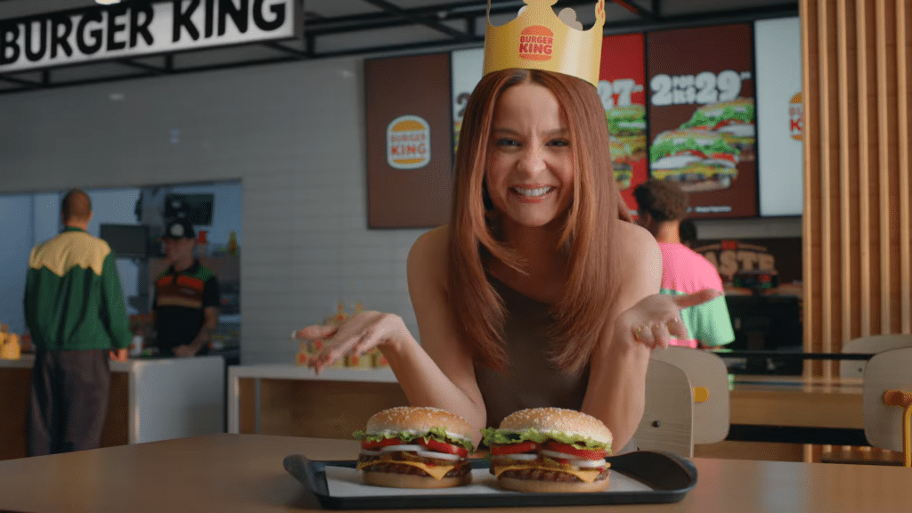 O Burger King lança uma nova campanha para divulgar novas combinações que são de pirar o cabeção e apresenta: Dupla BK.