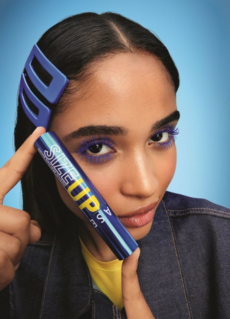 A Sephora Collection acaba de revelar sua nova geração de maquiagens, que convidam a um olhar marcante, com cor, impacto e atitude.