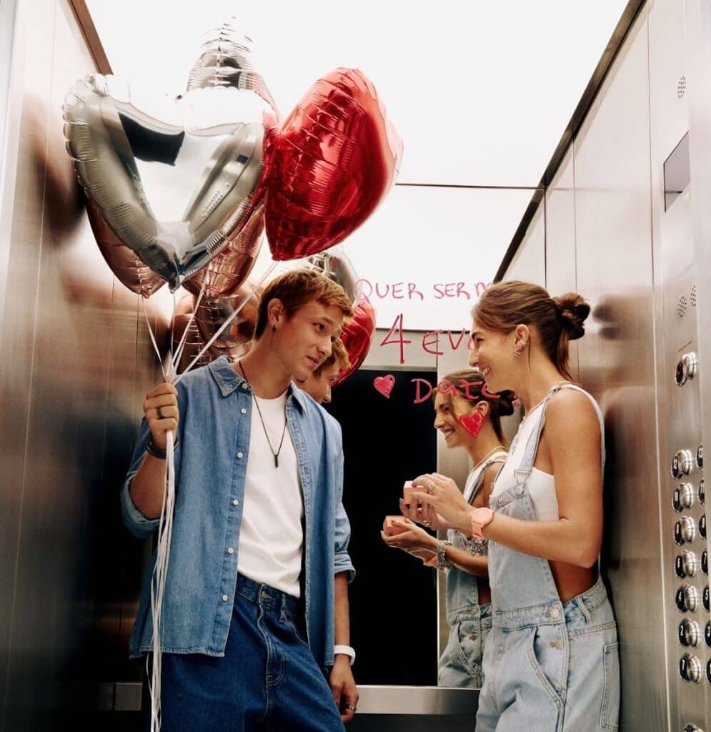 A Life by Vivara estreia, para comemorar o mês mais romântico do ano, a campanha "Quer ser meu forever date?".