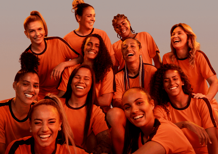 A Amazon Brasil anuncia uma iniciativa que visa ampliar a visibilidade do futebol feminino e das jogadoras de futebol brasileiras.