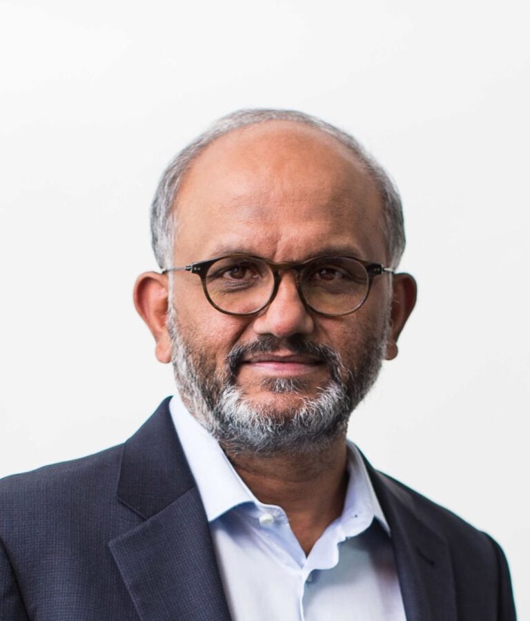 O Estadão comunica que Shantanu Narayen, presidente e CEO da Adobe, será homenageado como o primeiro Creative Champion of the Year. 