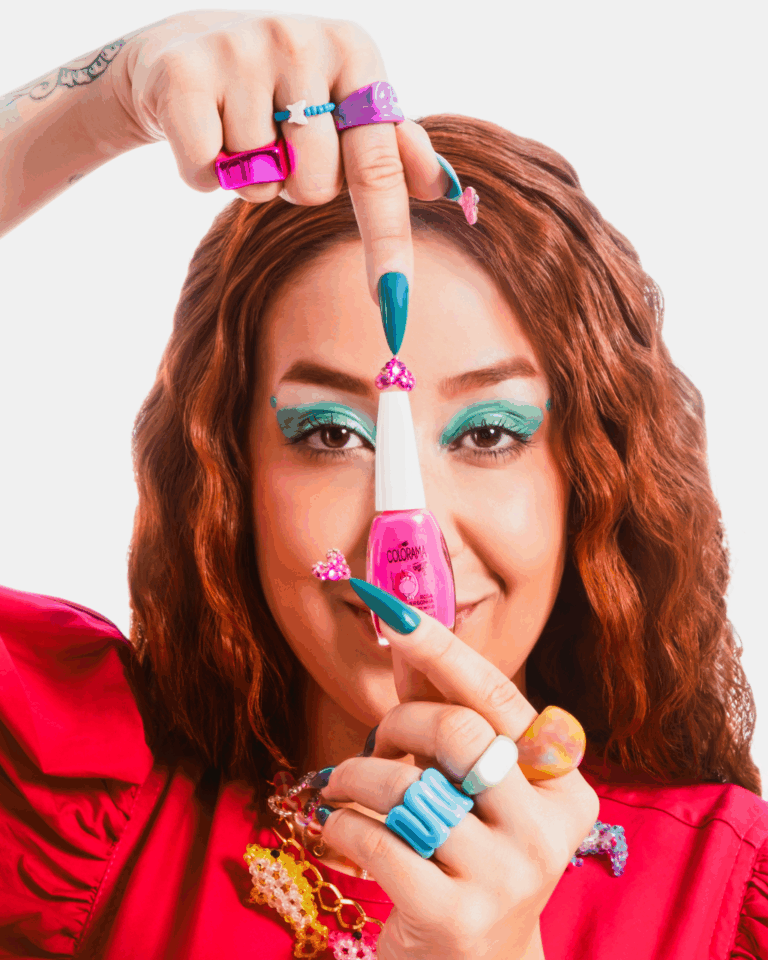 A Colorama, que há 75 anos é a queridinha das consumidoras e manicures brasileiras, anuncia Camila Pudim como nova Head Criativa.