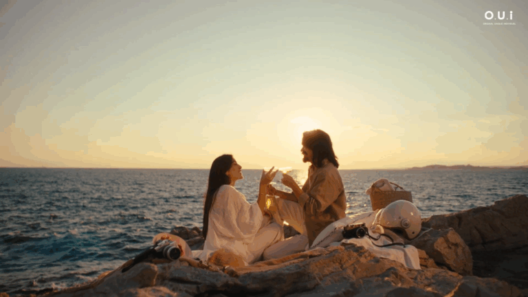 O.U.i Paris estreia sua campanha de Dia dos Namorados, protagonizada por um casal inédito diante das câmeras: Maju Trindade e Mateus Asato.