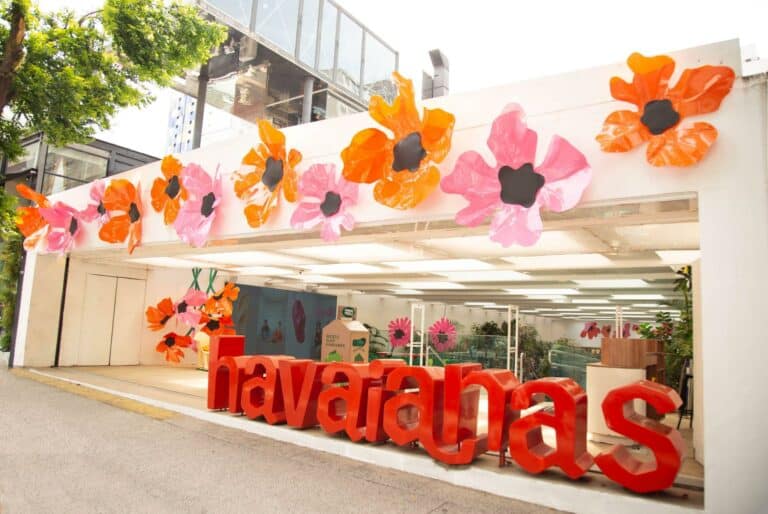 Neste Dia das Mães, Havaianas transforma esse sentimento em sua maior campanha já feita para a data, porque mãe merece tudo, e mais um pouco.