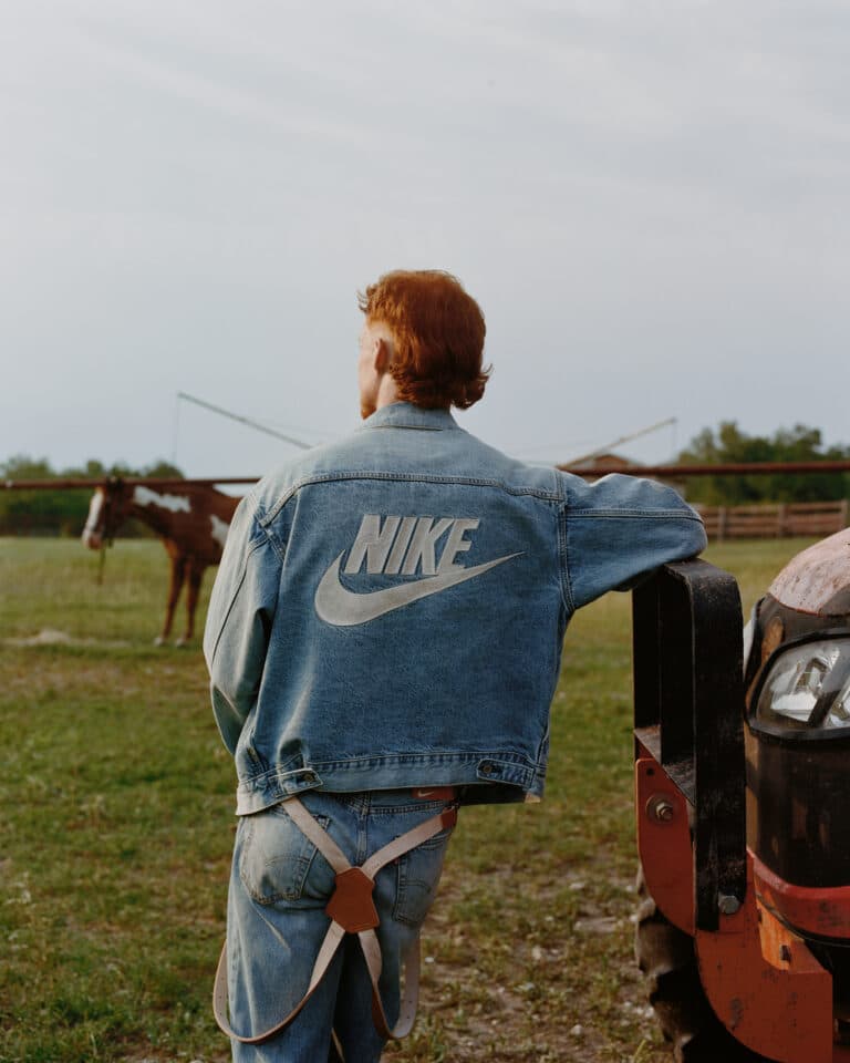 A Levi's e a Nike acabam de anunciar uma nova e aguardada colaboração, que une o legado do denim da Levi's ao icônico Nike Air Max 95.