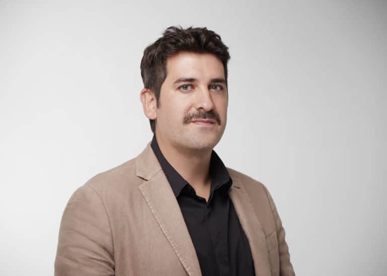 A DPZ anuncia o profissional Pedro Araújo como seu novo Chief Creative Officer, cargo até então inédito na agência.