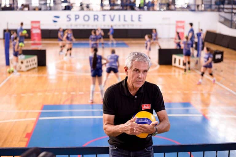 Melitta lança websérie sobre o técnico da seleção brasileira feminina de vôlei e embaixador da marca, José Roberto Guimarães.