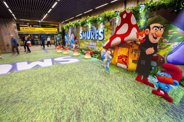 A Estação Fradique Coutinho, na Linha 4-Amarela, em São Paulo, recebe uma ação especial da Paramount Pictures em parceria com a JCDecaux.