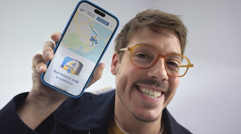 Criada pela Ampla, a nova campanha nacional do Moura Fácil, delivery oficial da Baterias Moura, é estrelada por Fábio Porchat.