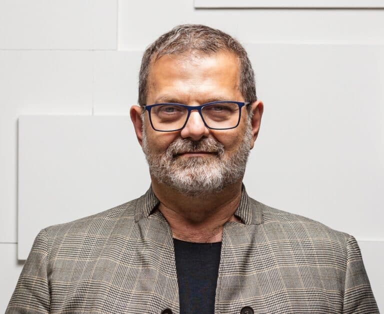 Não é sobre falar mais alto, é sobre ouvir melhor. Leia artigo de Rui Piranda, sócio-fundador da ForALL