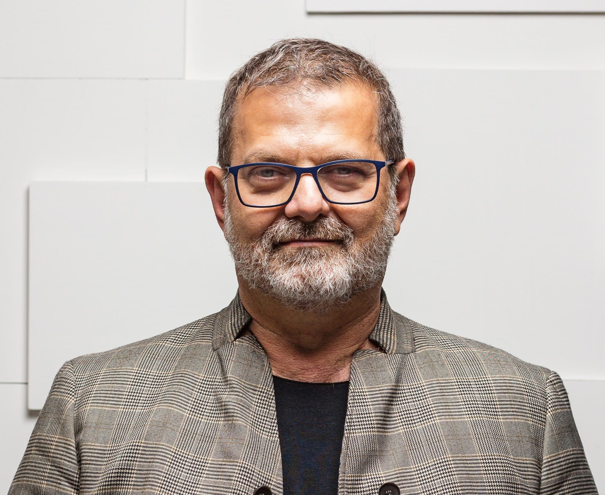 Não é sobre falar mais alto, é sobre ouvir melhor. Leia artigo de Rui Piranda, sócio-fundador da ForALL