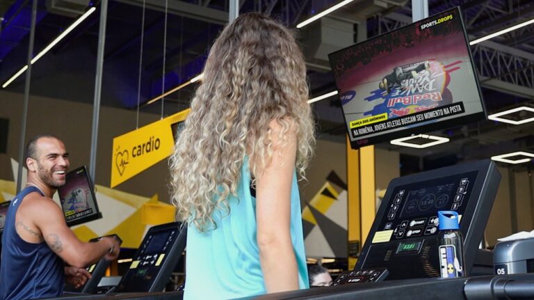 b.drops expande para o Distrito Federal e reforça proposta de conectar marcas a consumidores em momentos de permanência qualificada.