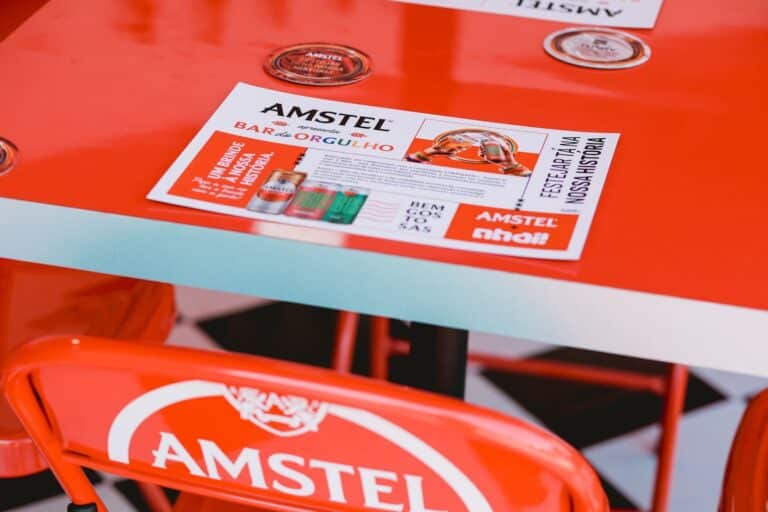 A Amstel acaba de anunciar mais uma parceria com a consultoria Nhaí para o programa Mentoria Negócios de Orgulho.