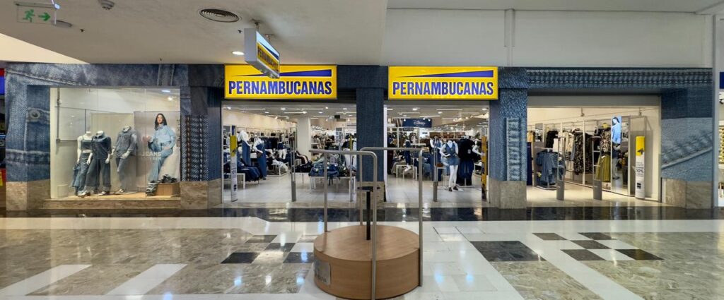 A Pernambucanas, uma das maiores varejistas do País, realiza entre 28 de agosto e 10 de setembro a campanha "Jeans Veste Bem".