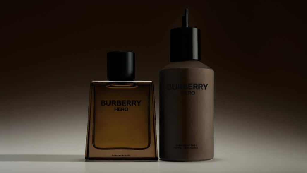 A Burberry apresenta um mais novo capítulo da linha Burberry Hero no Brasil, o Burberry Hero Parfum Intense.