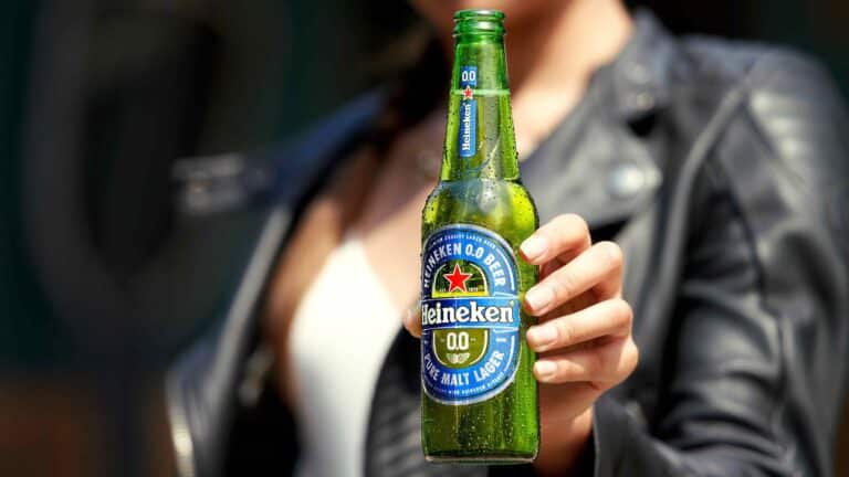 A Heineken 0.0 leva para as rodovias de São Paulo uma ativação que mostra que é possível curtir o sabor de uma cerveja 0.0.