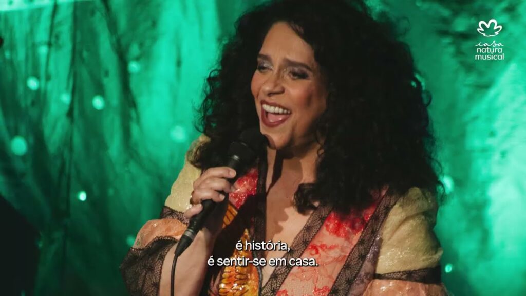 Celebrando oito anos, a Casa Natura Musical preparou uma programação que une nomes célebres e novas vozes do cenário musical brasileiro.