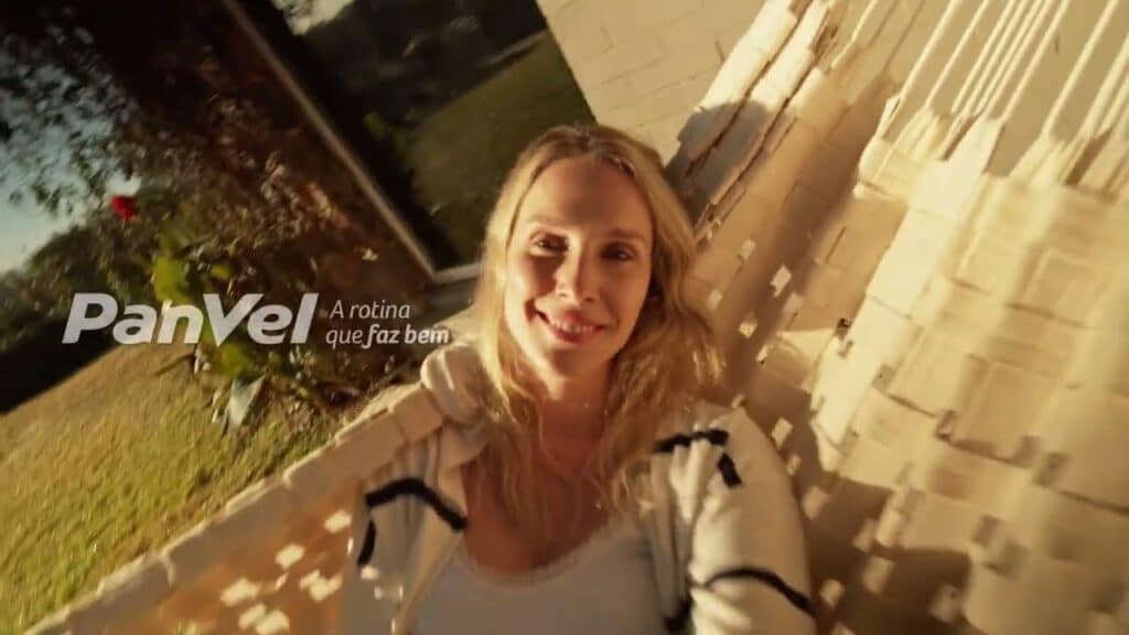A Panvel lançou sua nova campanha institucional, que busca consolidar o novo posicionamento da marca, lançado em março deste ano.