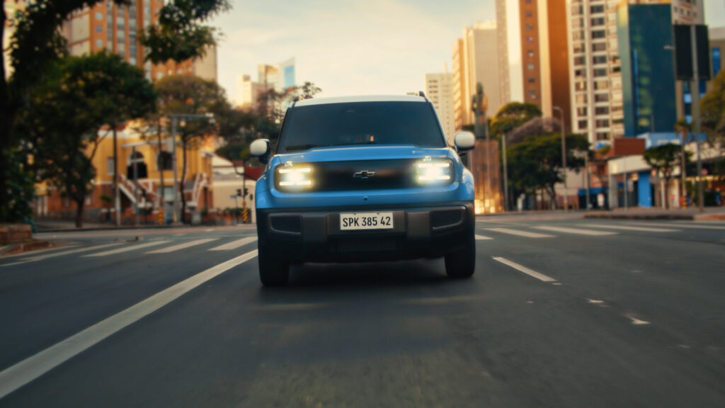 A Chevrolet apresenta sua nova plataforma de comunicação de varejo com o mote "Vem Junto", lançada no Brasil e em toda a América do Sul.