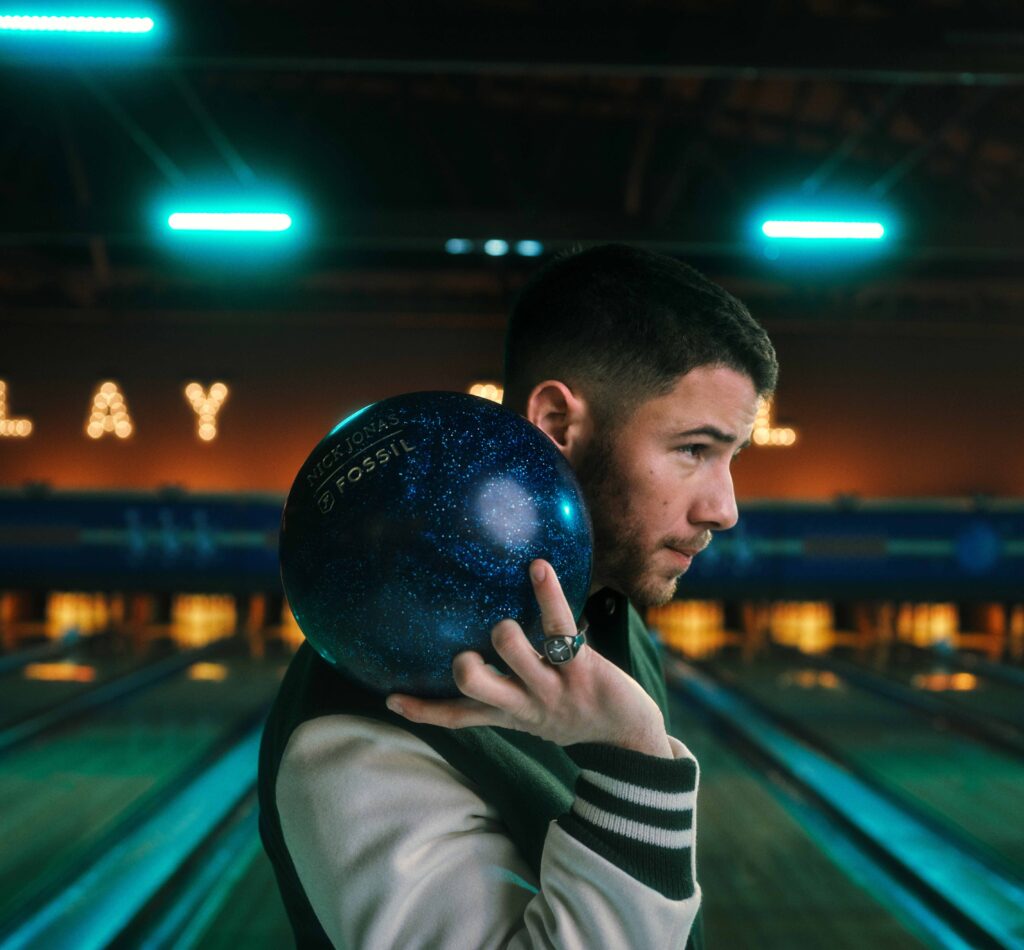 A marca de relógios e acessórios FOSSIL anuncia parceria com a superestrela global, ator e filantropo Nick Jonas para sua nova coleção. 