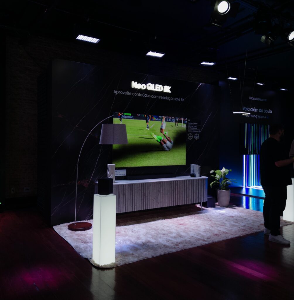 A BFerraz foi a responsável pela criação, planejamento e execução de lançamento dos novos modelos de TVs premium da Samsung no Brasil.