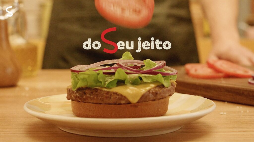 Sadia apresenta o Pop Burger Sadia com embalagens de edição limitada, personalizadas com os nomes mais populares por geração.