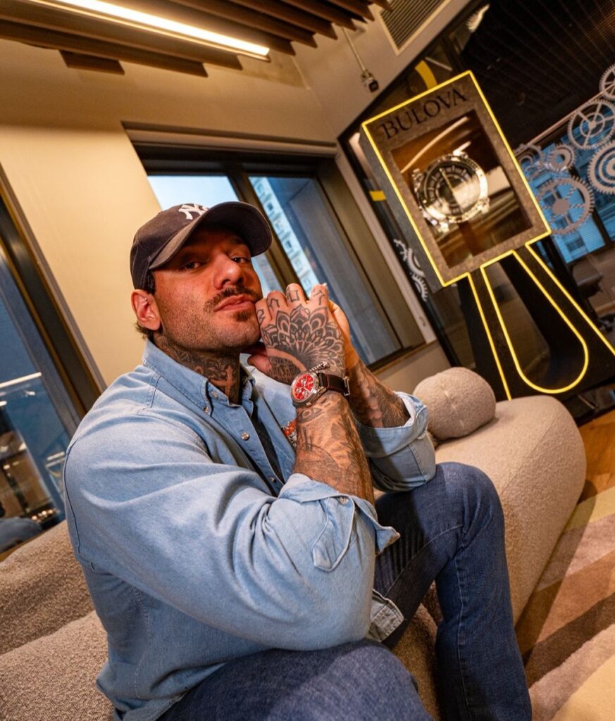 A marca de relógios Bulova acaba de anunciar o cantor, compositor e ator Lucas Lucco como seu novo embaixador no Brasil.