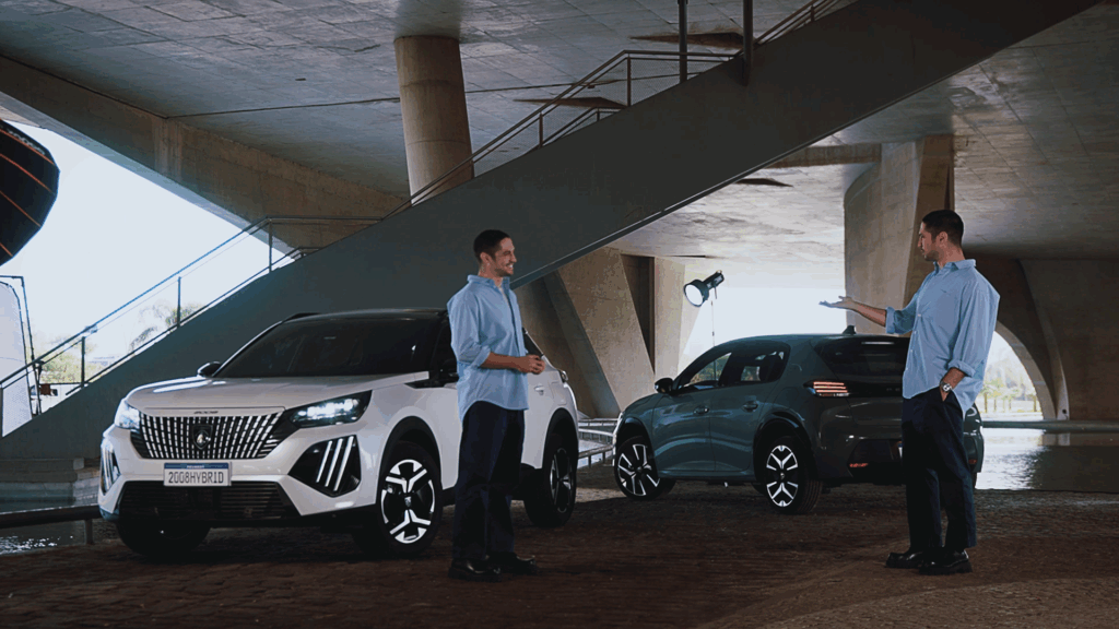 A Peugeot estreia sua masi nova campanha, para marcar a chegada dos novos Peugeot 208 e 2008 GT T200 Hybrid.