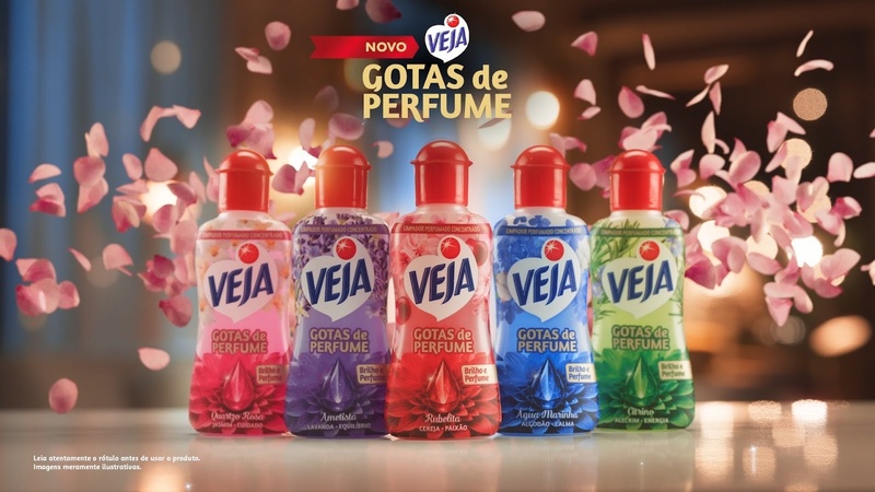 A Veja lança campanha para o lançamento de Veja Gotas de Perfume, sua primeira linha de limpadores perfumados concentrados.