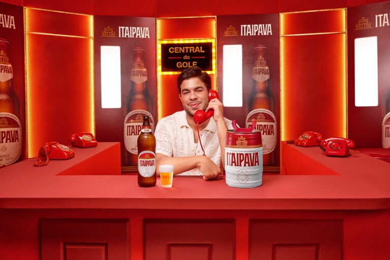 A nova série de vídeos curtos de Itaipava, estrelada por Álvaro Xaro, que marca mais um capítulo da campanha pré-verão da marca, está no ar.