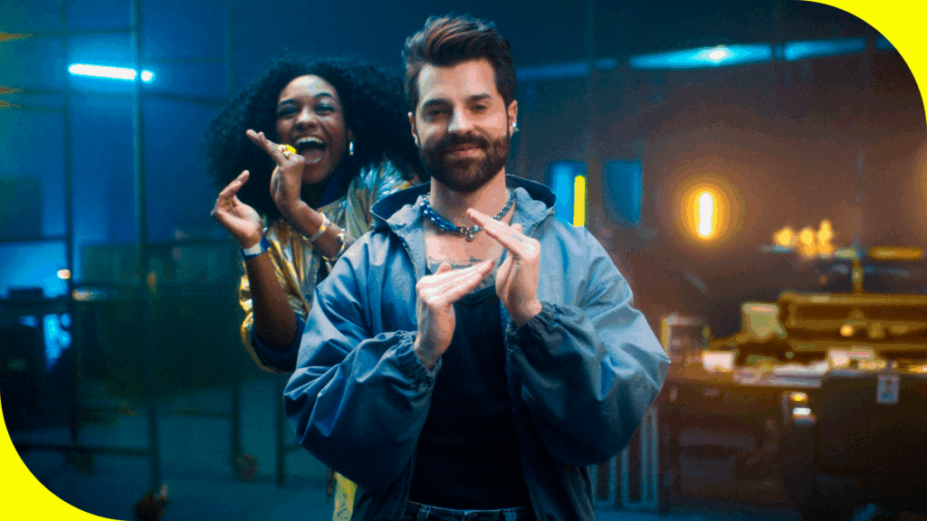 O Banco do Brasil lança sua nova campanha "Quem ama facilitar a vida, ama a tecnologia do BB", criada pela WMcCann.