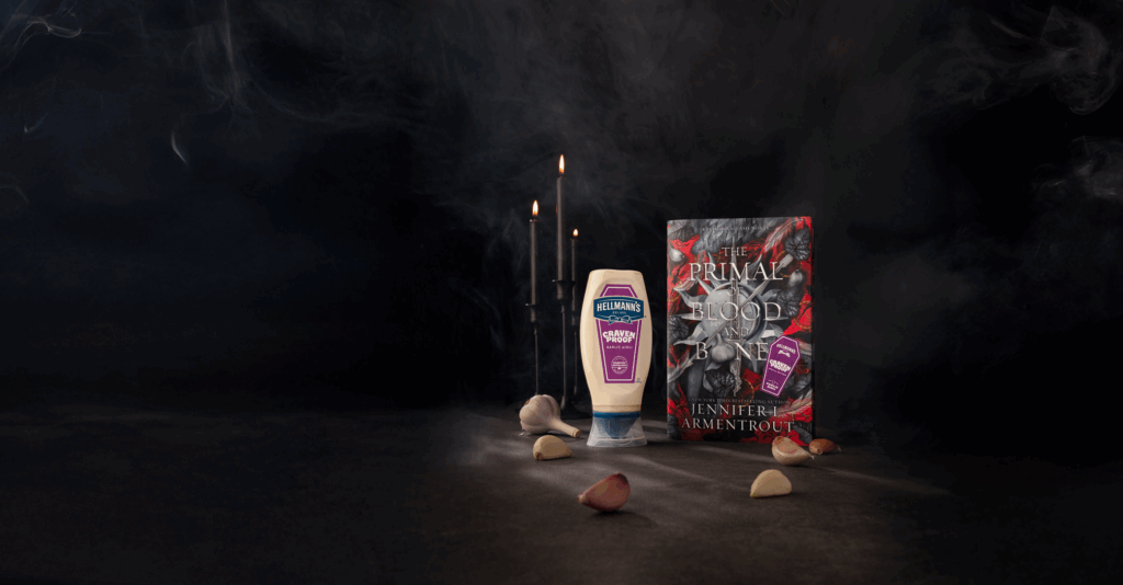 Hellmann’s lança edição “À Prova de Cravens” do novo livro de Jennifer L. Armentrout, impressa com tinta infundida em alho.