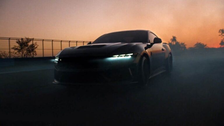 O lançamento do Ford Mustang Dark Horse ganhou um filme pela Wieden+Kennedy Sāo Paulo em parceria com o hub da agência em Buenos Aires.