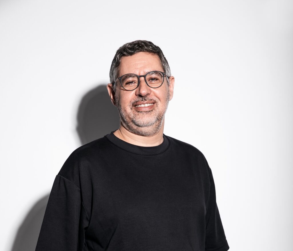 Fábio Saad, novo VP de Mídia da DM9, chega com a estratégia de unir criatividade e tecnologia em favor dos resultados dos clientes.