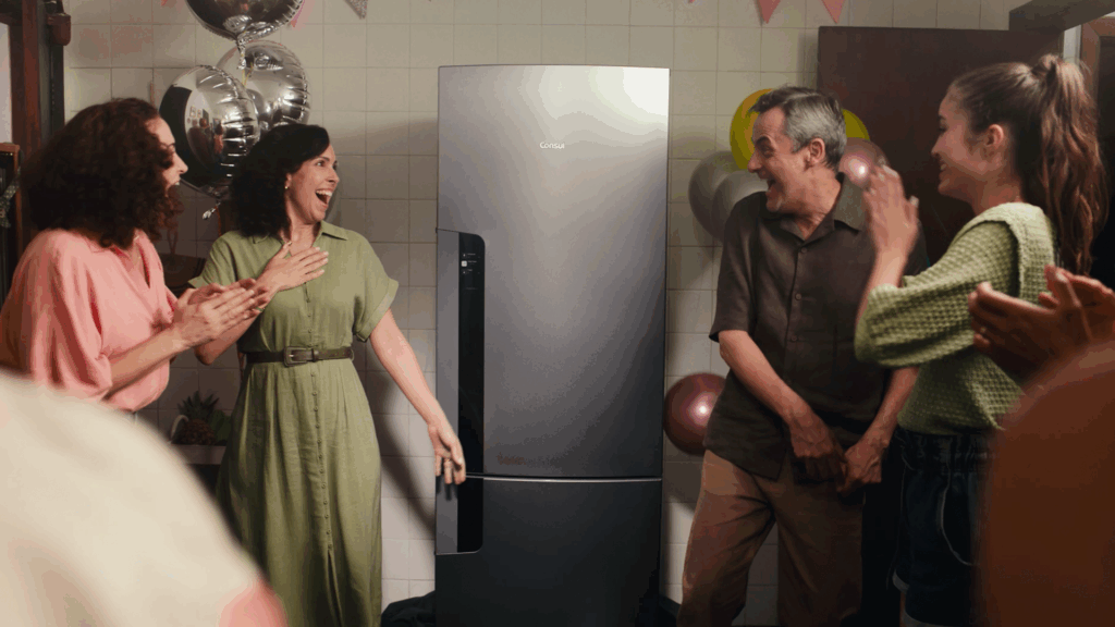 Com 75 anos de história e presença em milhões de lares brasileiros, a Consul acaba de anunciar seu novo posicionamento de marca. 