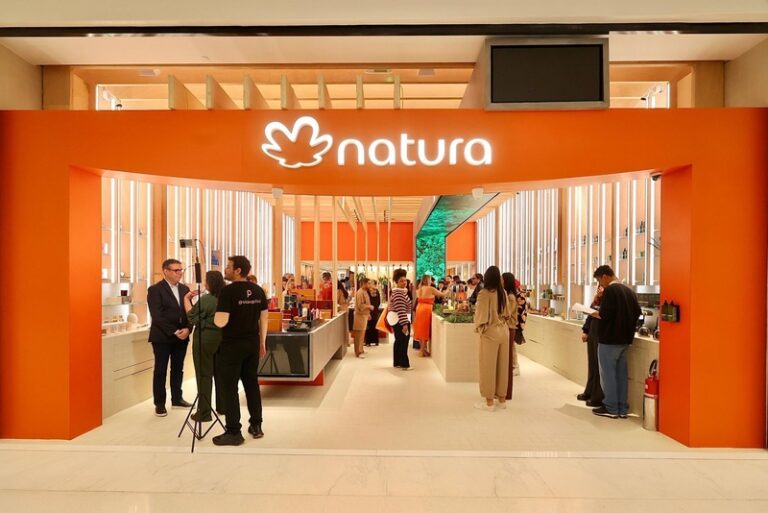 O novo conceito de loja da Natura, inaugurado no Morumbi Shopping, conta com 150 metros quadrados desenhados para acolher os sentidos.