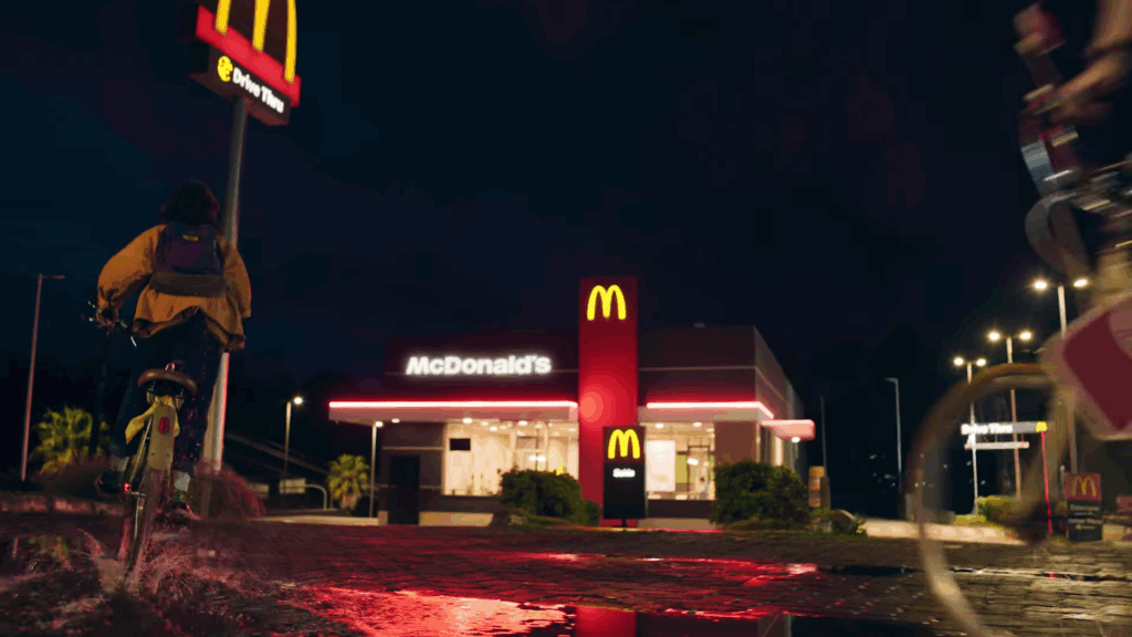 Para celebrar a chegada da nova temporada de Stranger Things, o McDonald's lança uma campanha que irá transportar os fãs direto para Hawkins. 