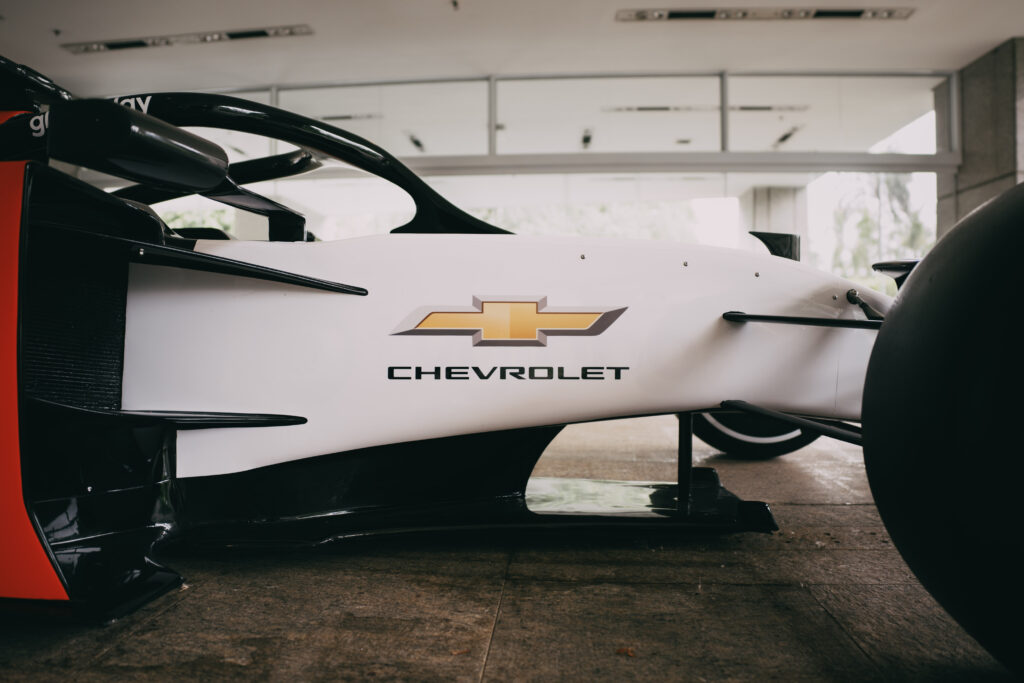 A Chevrolet acaba de comunicar patrocínio da cobertura completa da Fórmula 1, que retorna à programação da Globo.