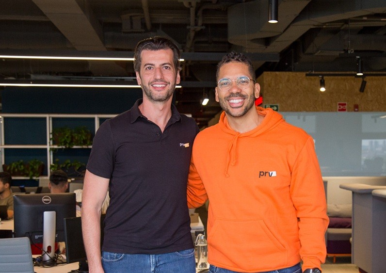 Ex-nadador da Seleção Brasileira, empresário e doutor, Joel Jota acaba de ser anunciado como novo embaixador da marca Pravaler.