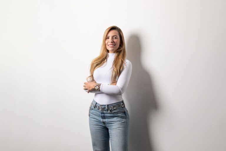 Confira o texto "A diversidade que move o atendimento: como equipes plurais fortalecem a experiência do cliente", de Renata Guilherme.