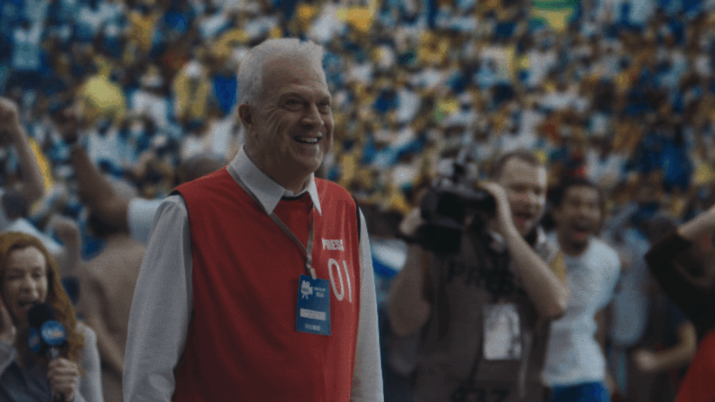 O jornalista e apresentador Pedro Bial protagoniza a nova campanha publicitária da Bradesco Vida e Previdência.