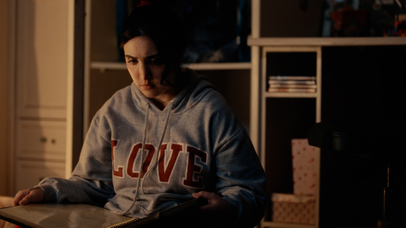 O Boticário lança campanha de Natal com curta-metragem para gerar reflexões sobre tensões e os impactos das palavras nas relações familiares.