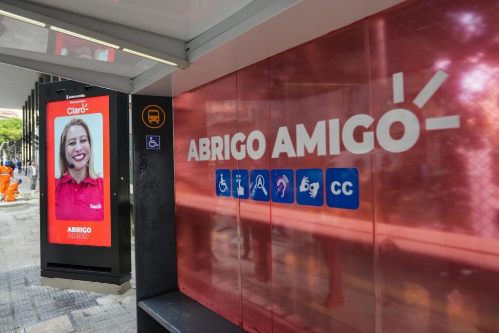 A Eletromidia e a Claro anunciam a expansão do projeto Abrigo Amigo em Cuiabá, em parceria com a Prefeitura da cidade.